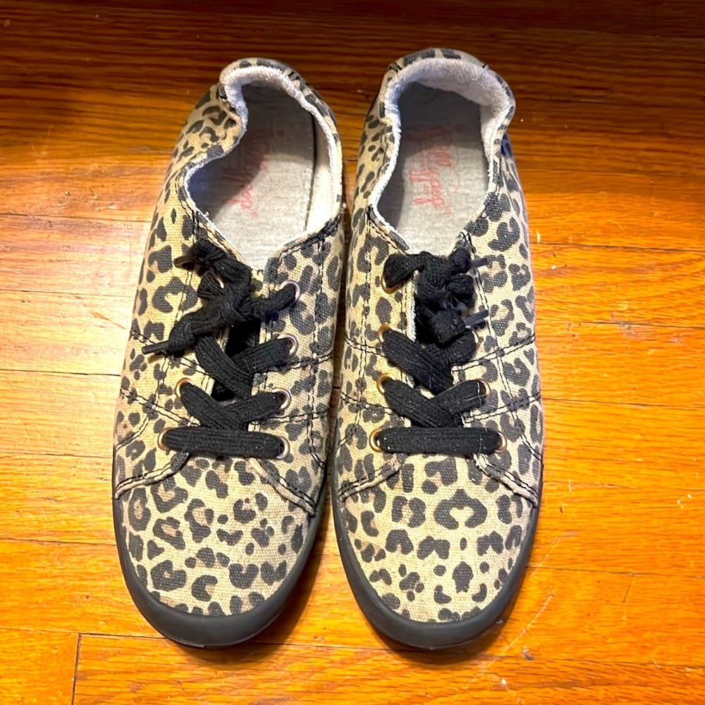 ⭐️ Jellypop Dallas comfort fit leopard lace-up sneakers black soles & laces 8